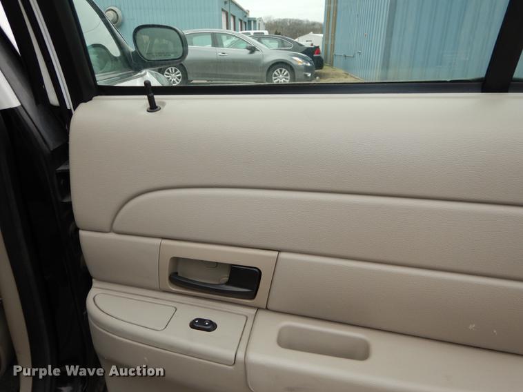 image for item DC0355 2006 Ford Crown Victoria Police Interceptor