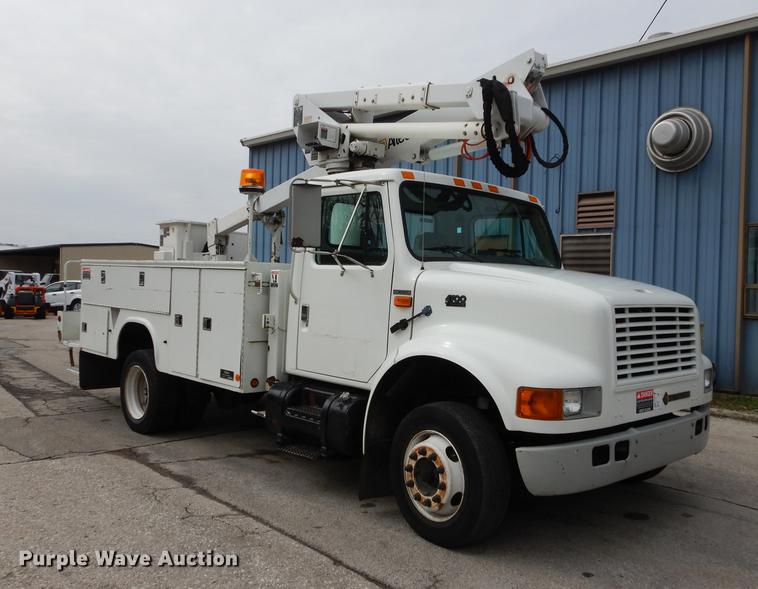 image for item DC0358 2002 International 4700 bucket truck