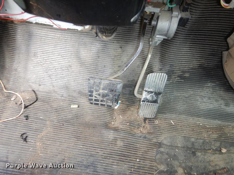 image for item DC0358 2002 International 4700 bucket truck