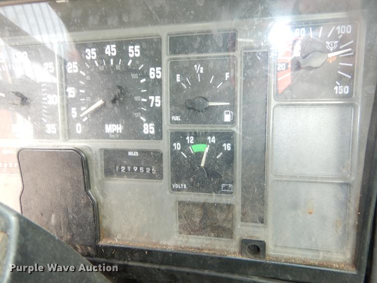 image for item DC0358 2002 International 4700 bucket truck