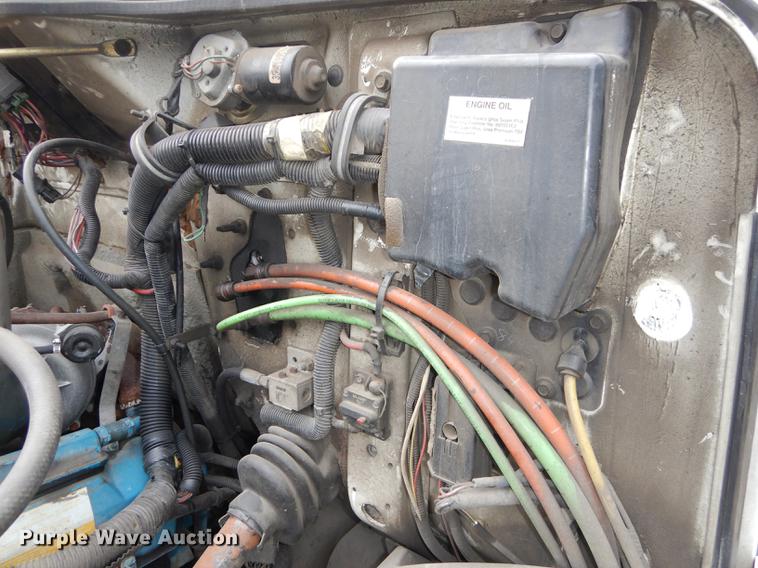 image for item DC0358 2002 International 4700 bucket truck