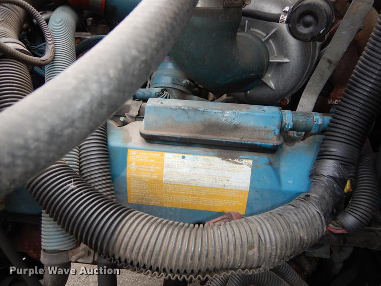 image for item DC0358 2002 International 4700 bucket truck