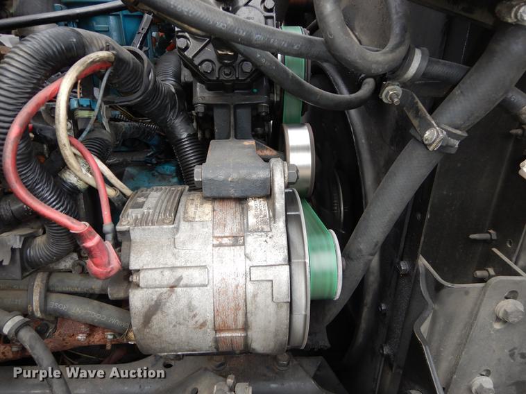 image for item DC0358 2002 International 4700 bucket truck