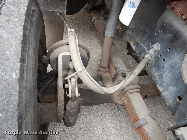 image for item DC0358 2002 International 4700 bucket truck