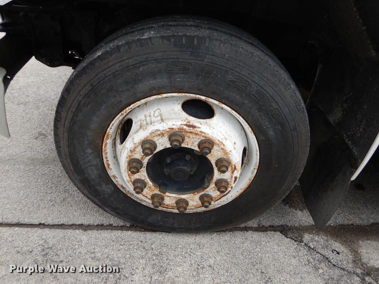 image for item DC0358 2002 International 4700 bucket truck