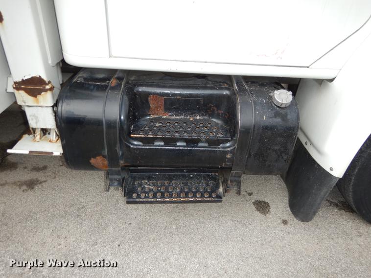 image for item DC0358 2002 International 4700 bucket truck