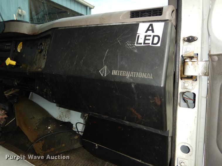 image for item DC0358 2002 International 4700 bucket truck