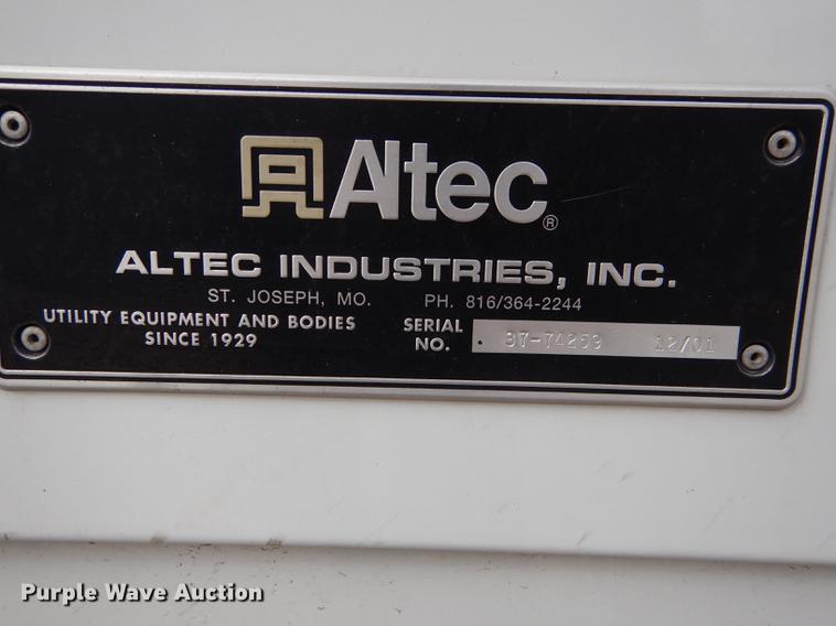 image for item DC0358 2002 International 4700 bucket truck