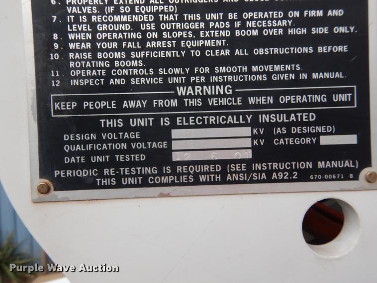 image for item DC0358 2002 International 4700 bucket truck