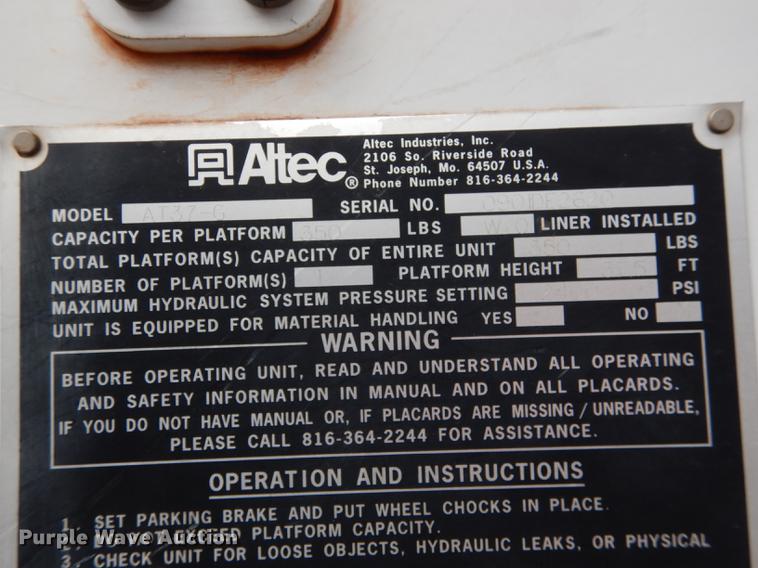 image for item DC0358 2002 International 4700 bucket truck