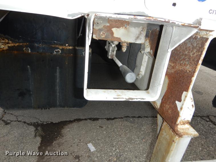 image for item DC0358 2002 International 4700 bucket truck