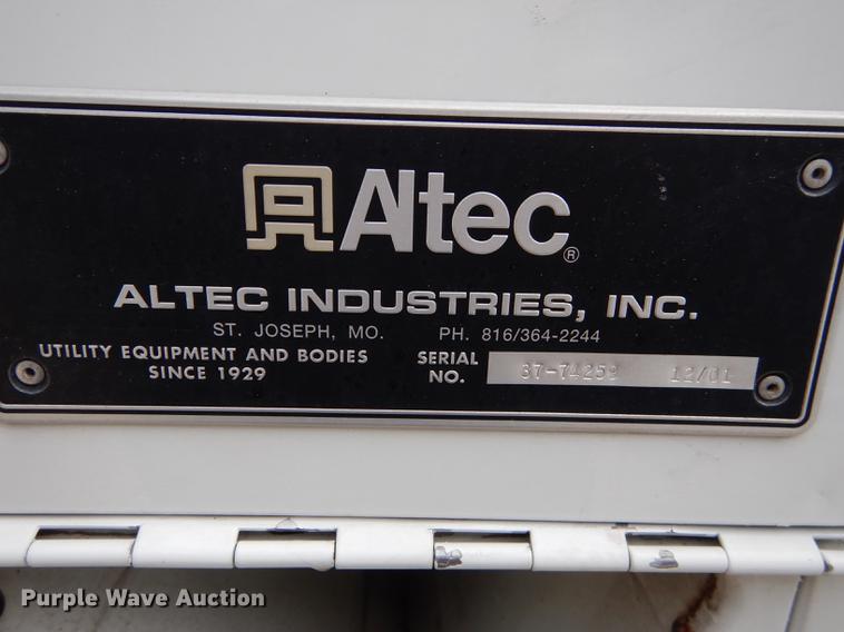 image for item DC0358 2002 International 4700 bucket truck