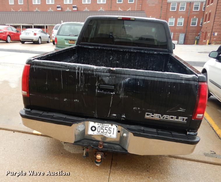 image for item DC0373 1998 Chevrolet Silverado 1500 Z71 Ext. Cab pickup truck