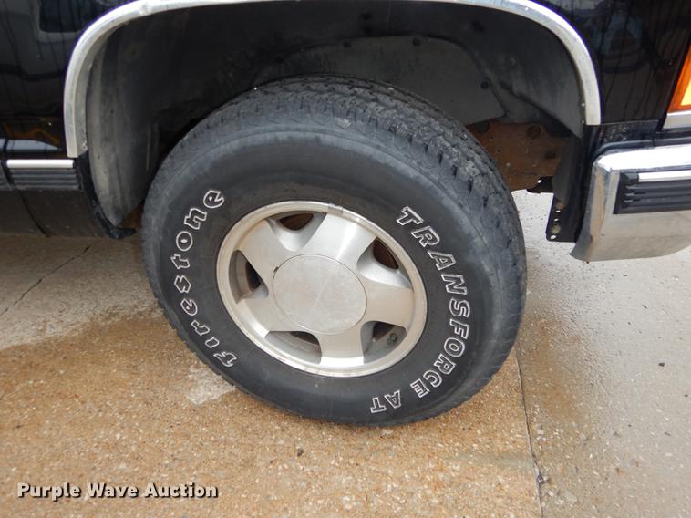 image for item DC0373 1998 Chevrolet Silverado 1500 Z71 Ext. Cab pickup truck