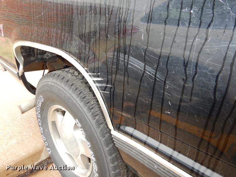 image for item DC0373 1998 Chevrolet Silverado 1500 Z71 Ext. Cab pickup truck