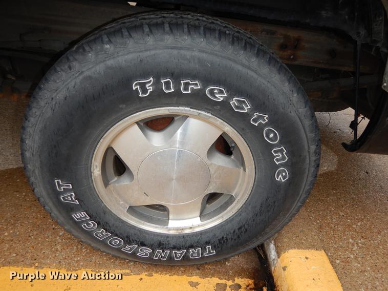 image for item DC0373 1998 Chevrolet Silverado 1500 Z71 Ext. Cab pickup truck