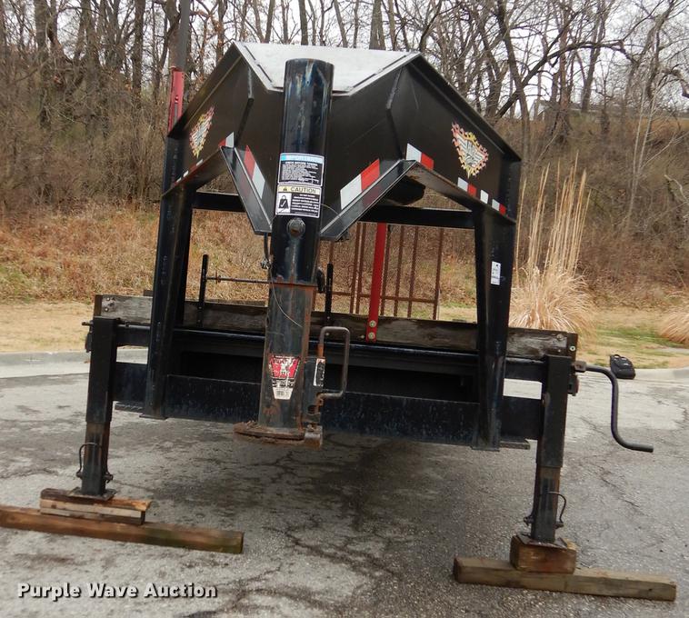 image for item DC0381 2006 H&H equipment trailer