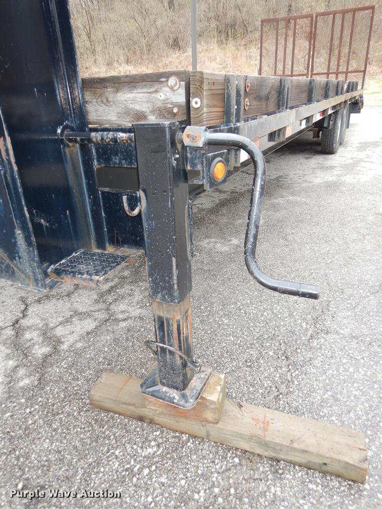 image for item DC0381 2006 H&H equipment trailer