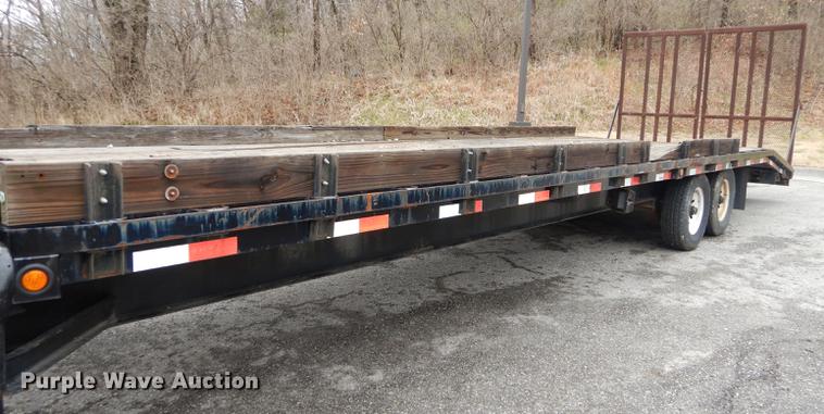 image for item DC0381 2006 H&H equipment trailer