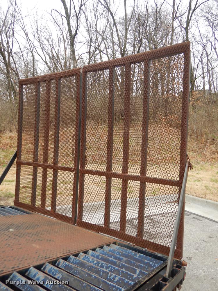 image for item DC0381 2006 H&H equipment trailer