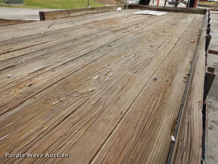 image for item DC0381 2006 H&H equipment trailer