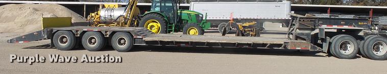 image for item DC0700 1982 Fruehauf lowboy equipment trailer