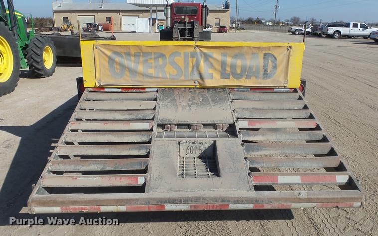 image for item DC0700 1982 Fruehauf lowboy equipment trailer