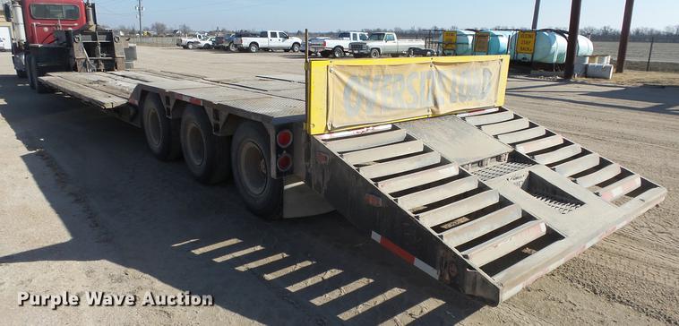 image for item DC0700 1982 Fruehauf lowboy equipment trailer