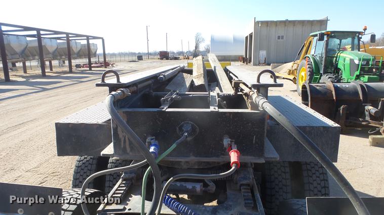 image for item DC0700 1982 Fruehauf lowboy equipment trailer