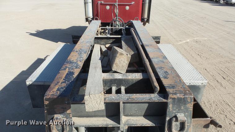 image for item DC0700 1982 Fruehauf lowboy equipment trailer