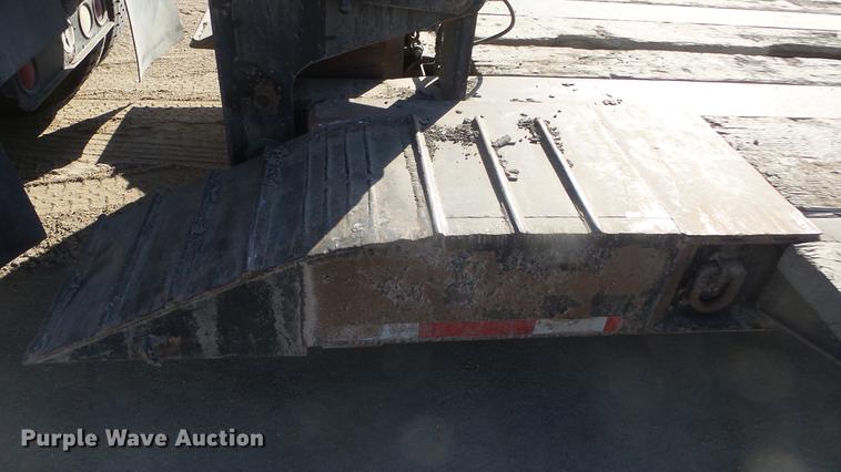 image for item DC0700 1982 Fruehauf lowboy equipment trailer