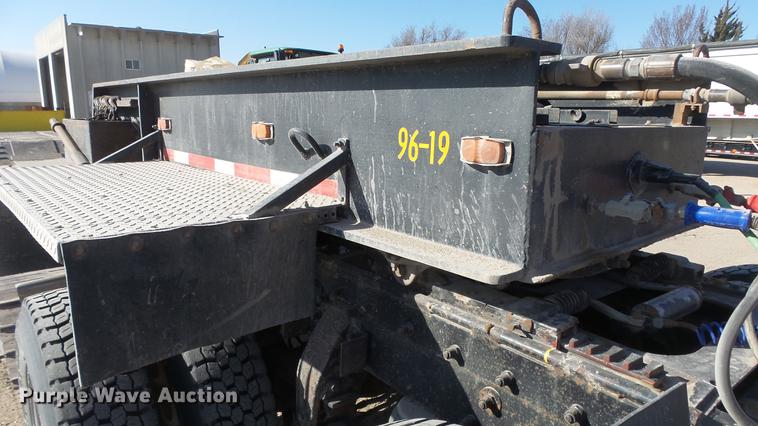 image for item DC0700 1982 Fruehauf lowboy equipment trailer