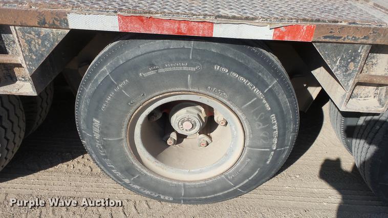 image for item DC0700 1982 Fruehauf lowboy equipment trailer