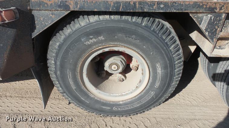 image for item DC0700 1982 Fruehauf lowboy equipment trailer