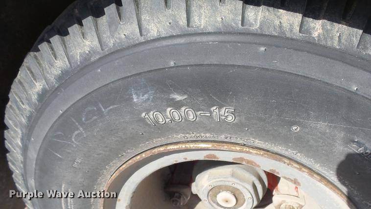 image for item DC0700 1982 Fruehauf lowboy equipment trailer