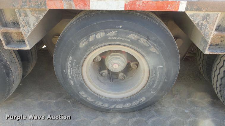 image for item DC0700 1982 Fruehauf lowboy equipment trailer