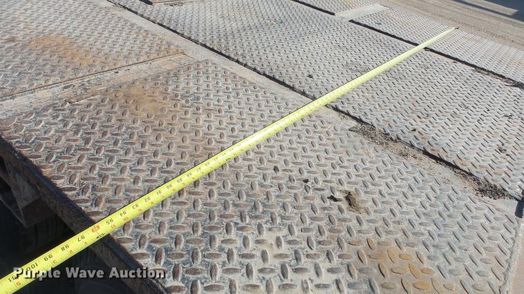 image for item DC0700 1982 Fruehauf lowboy equipment trailer