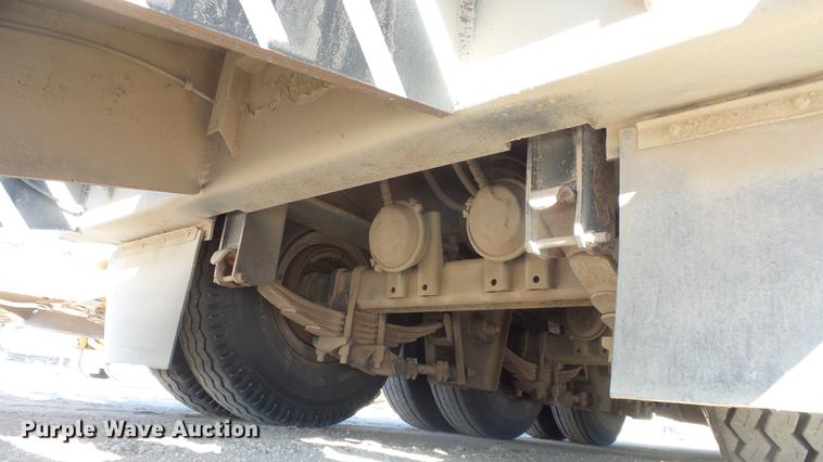 image for item DC0700 1982 Fruehauf lowboy equipment trailer