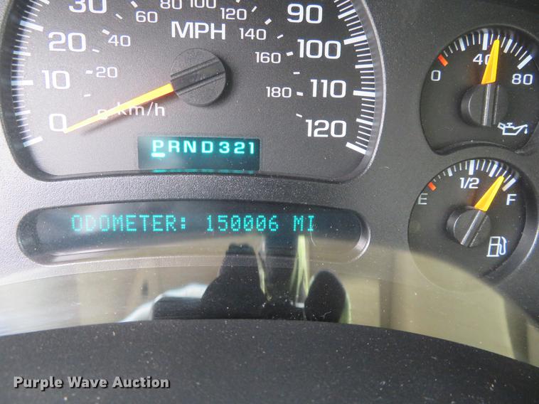 image for item DC0901 2004 Chevrolet Silverado 1500 Crew Cab pickup truck