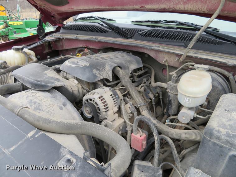 image for item DC0901 2004 Chevrolet Silverado 1500 Crew Cab pickup truck