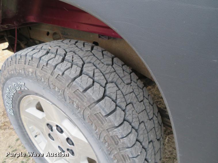 image for item DC0901 2004 Chevrolet Silverado 1500 Crew Cab pickup truck