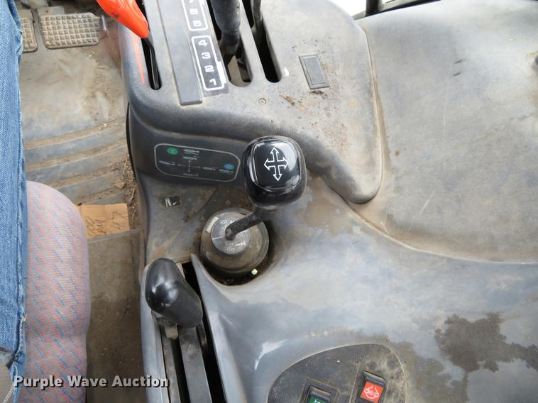 image for item DC0902 2000 New Holland TS110 MFWD tractor