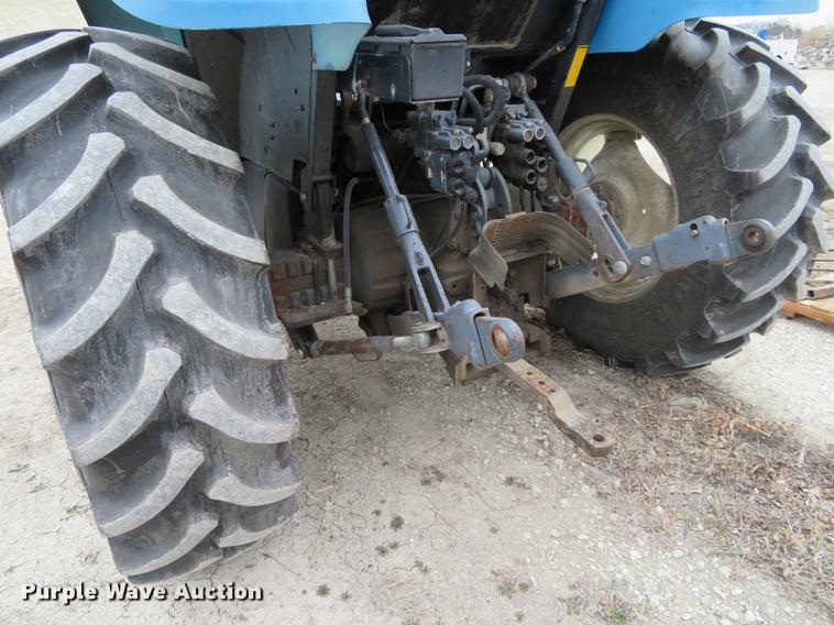 image for item DC0902 2000 New Holland TS110 MFWD tractor