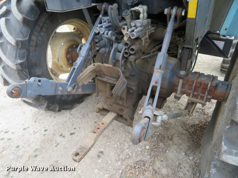 image for item DC0902 2000 New Holland TS110 MFWD tractor