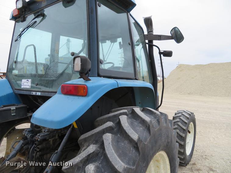 image for item DC0902 2000 New Holland TS110 MFWD tractor
