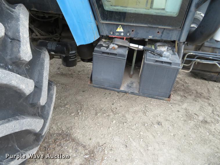 image for item DC0902 2000 New Holland TS110 MFWD tractor