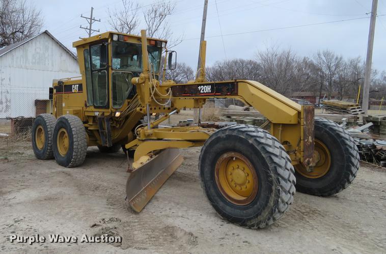 image for item DC0903 2002 Caterpillar 120H motor grader