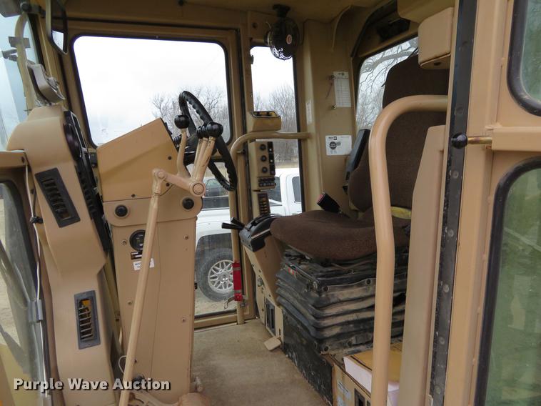 image for item DC0903 2002 Caterpillar 120H motor grader