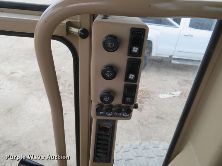 image for item DC0903 2002 Caterpillar 120H motor grader