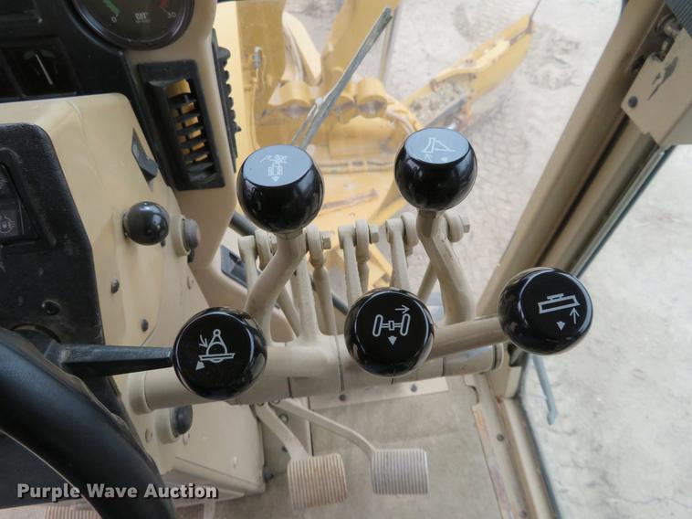 image for item DC0903 2002 Caterpillar 120H motor grader